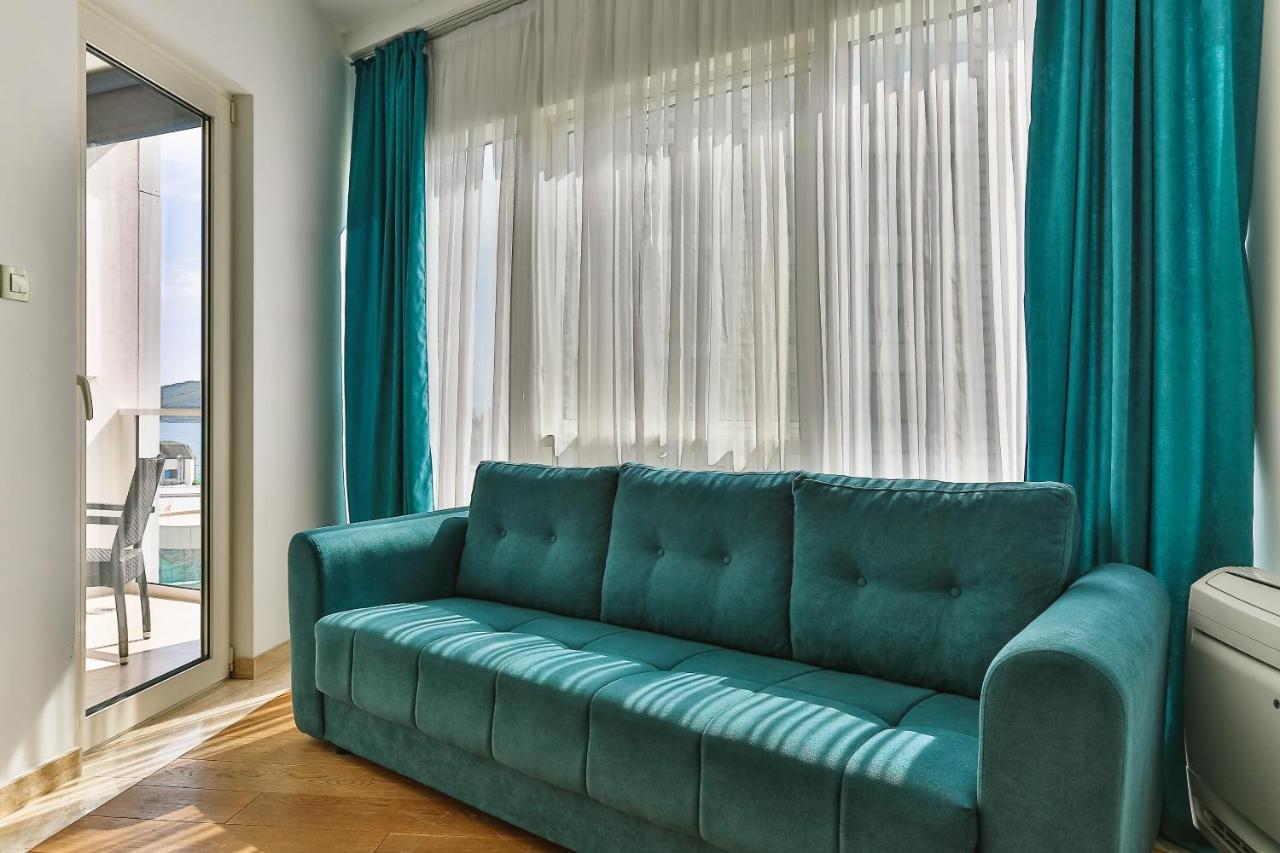 Luxury Montesun Apartments Budva Ngoại thất bức ảnh