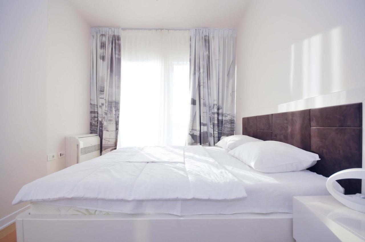Luxury Montesun Apartments Budva Ngoại thất bức ảnh