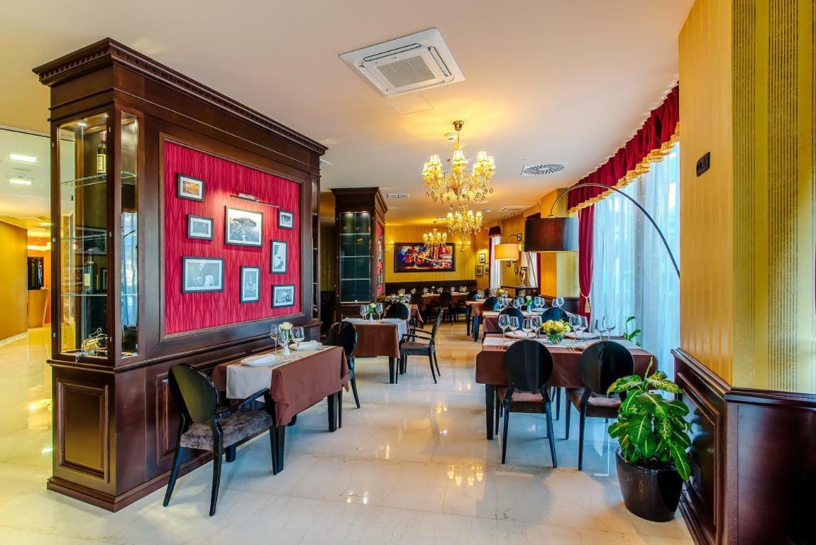 Luxury Montesun Apartments Budva Ngoại thất bức ảnh